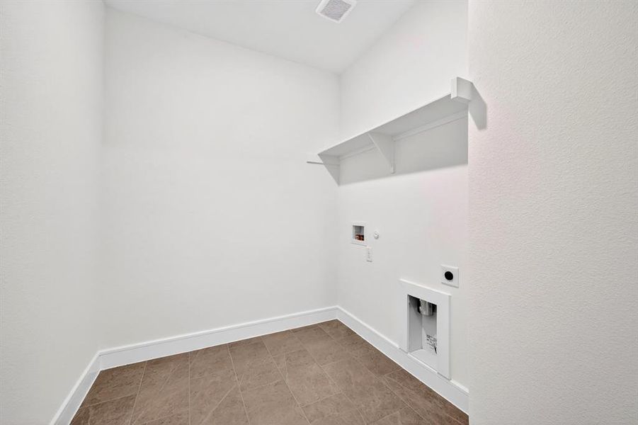 Spacious, unfurnished interior of a new home in Wellington, Haslet (Image 23). Spacious, unfurnished interior of a new home in Wellington, Haslet (Image 23).