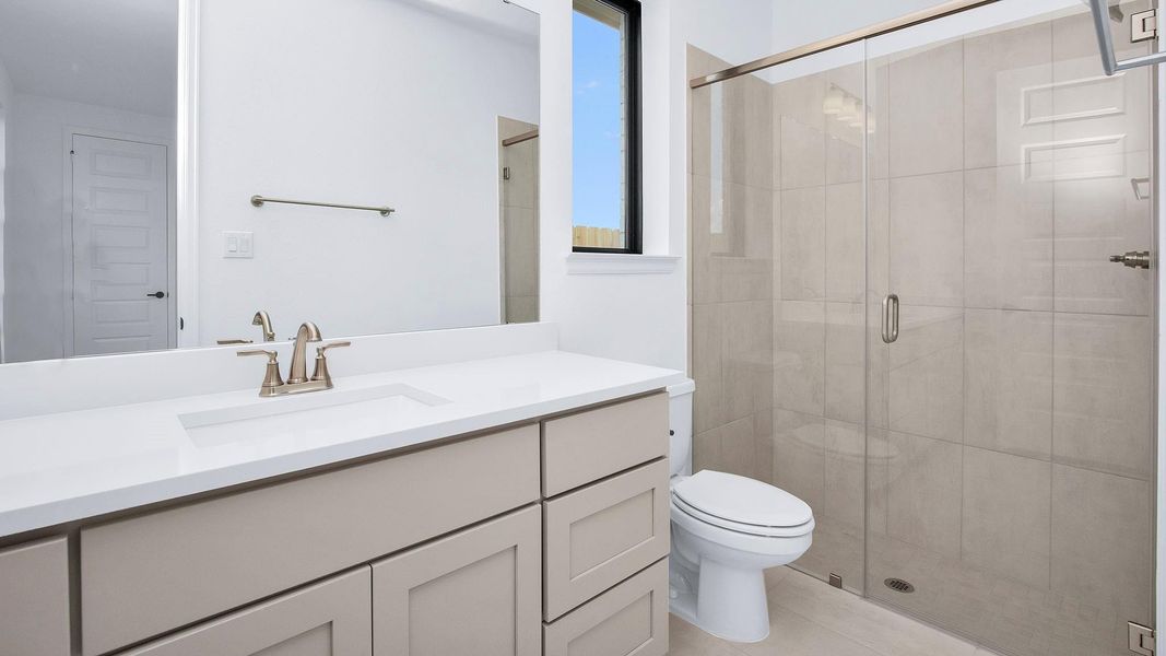 Furnished interior view inside a new home in Briarley 70', Montgomery (Image 9).