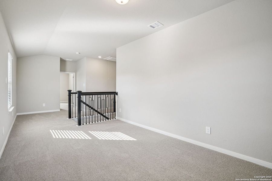 Spacious, unfurnished interior of a new home in Royal Crest, San Antonio (Image 17). Spacious, unfurnished interior of a new home in Royal Crest, San Antonio (Image 17).