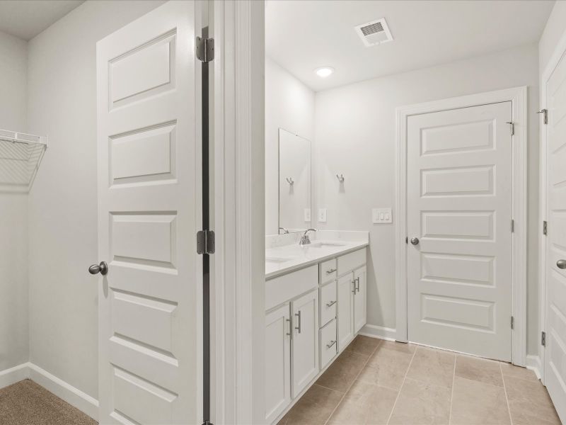 Welcome to the Lennon floorplan at The Farm at Wells Creek - Heritage Collection.