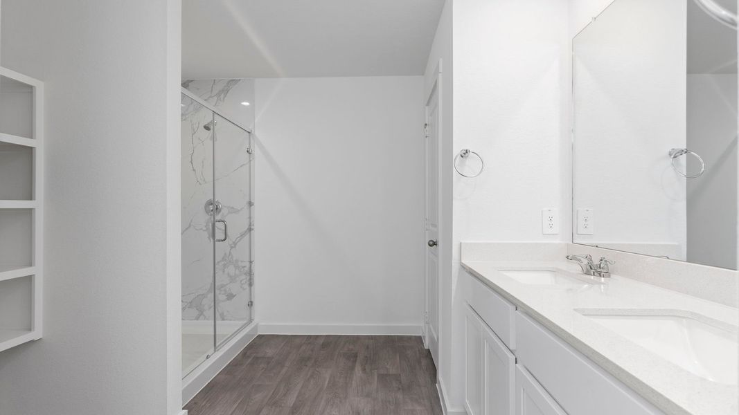 Furnished interior view inside a new home in Evergreen, Rosenberg (Image 15).