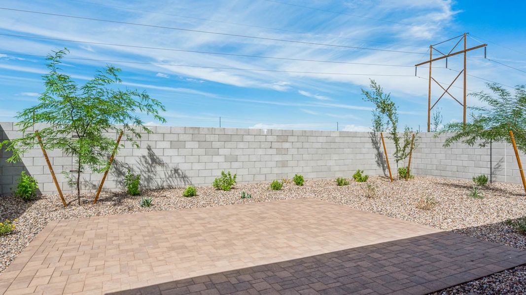 Image 37 representing the Gaven by D.R. Horton in Upper Canyon, Phoenix, AZ.