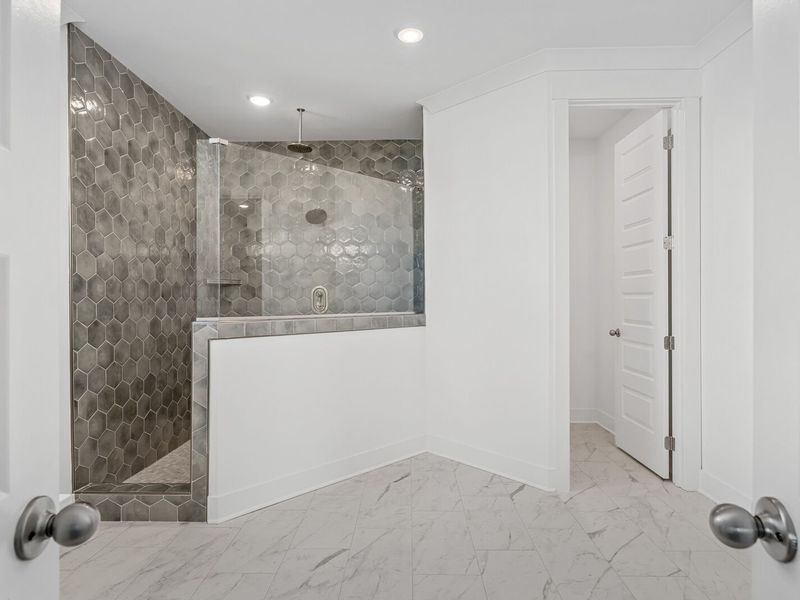 Image 53 of a home in Shelton Square.