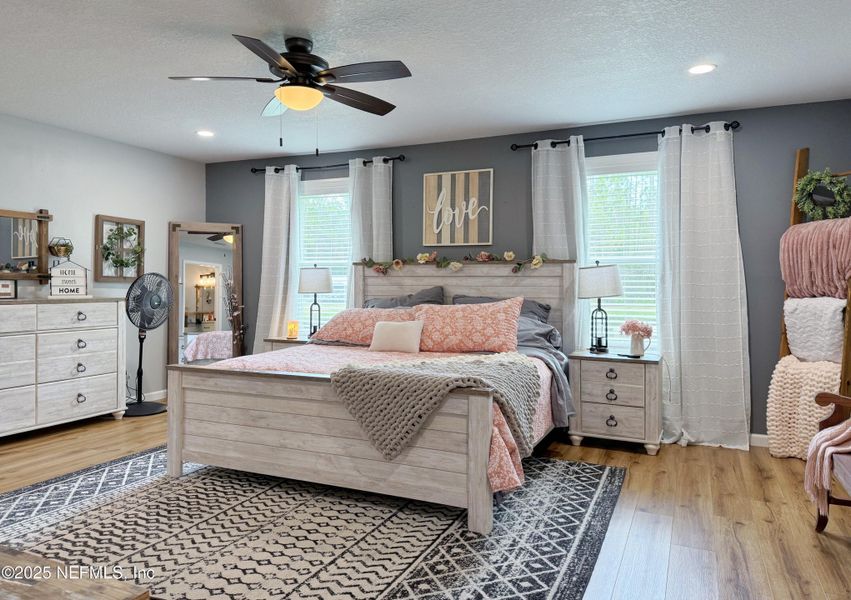 Furnished interior view inside a new home in , Palatka (Image 6).