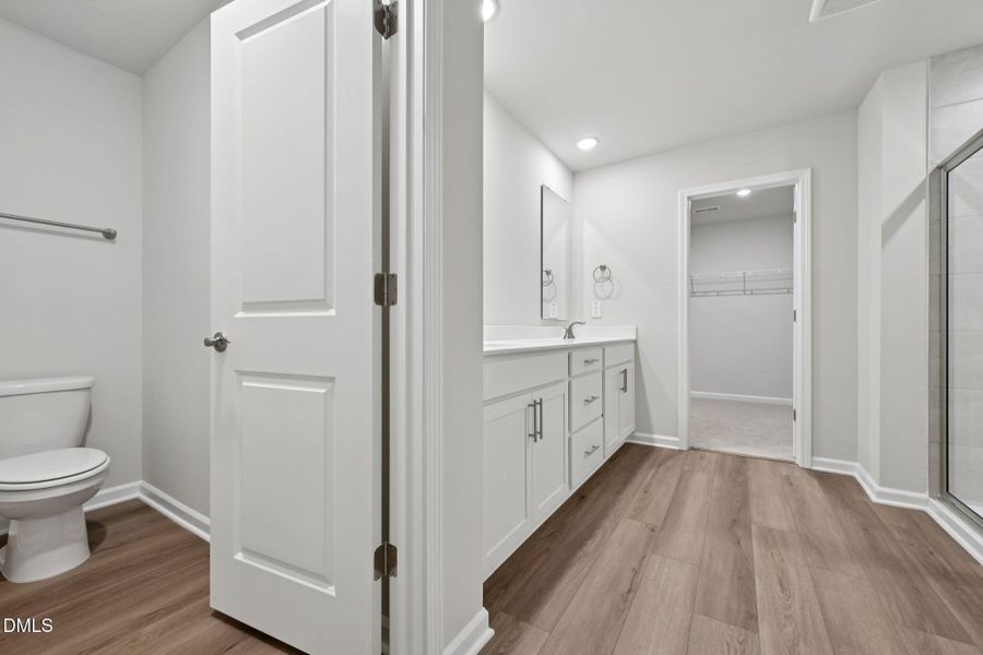 31-web-or-mls-Raleigh - Oak Manor - 548