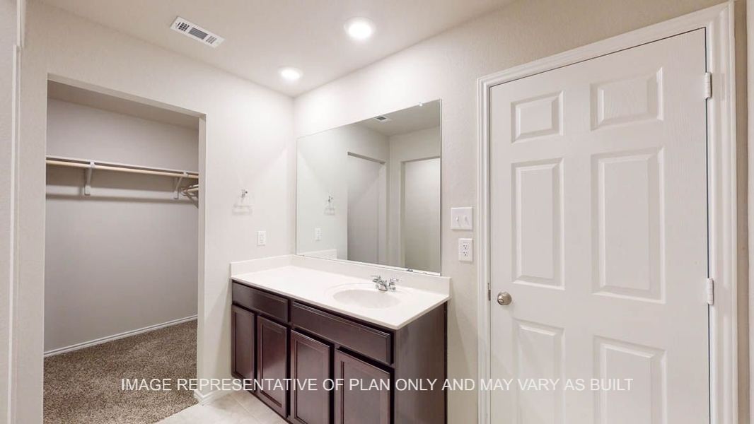 Representative furnished interior of a home built from the Ashburn by D.R. Horton in Reynolds Crossing, Killeen (Image 15).