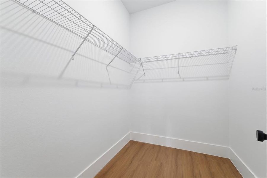 Spacious, unfurnished interior of a new home in , Citrus Springs (Image 24).