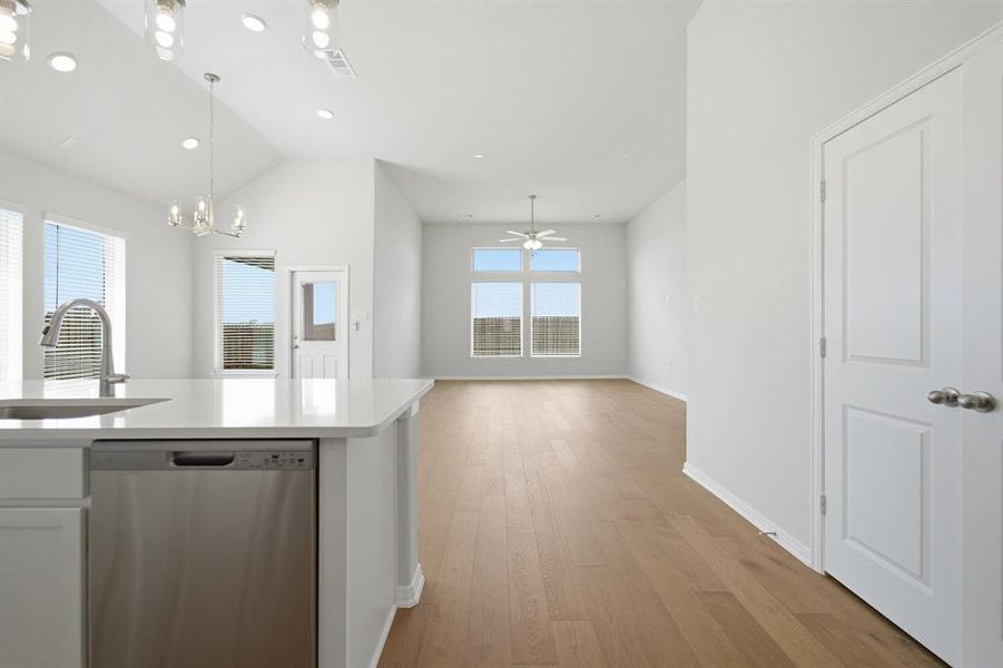 Spacious, unfurnished interior of a new home in Westridge, McKinney (Image 25).