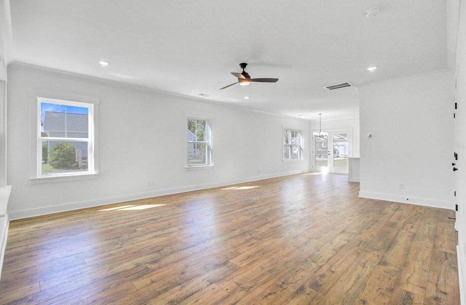 Spacious, unfurnished interior of a new home in , Charleston (Image 24).