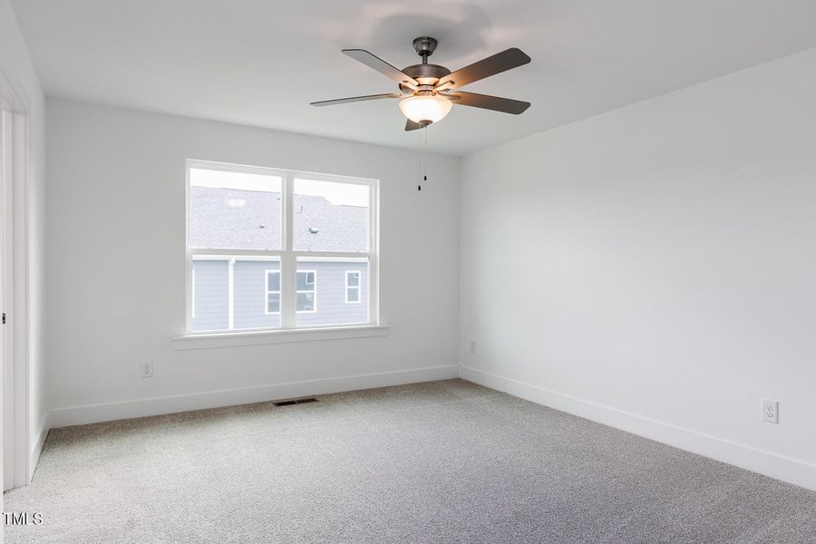 VNF-Lot 47-Aurora (21) VNF-Lot 47-Aurora (21)