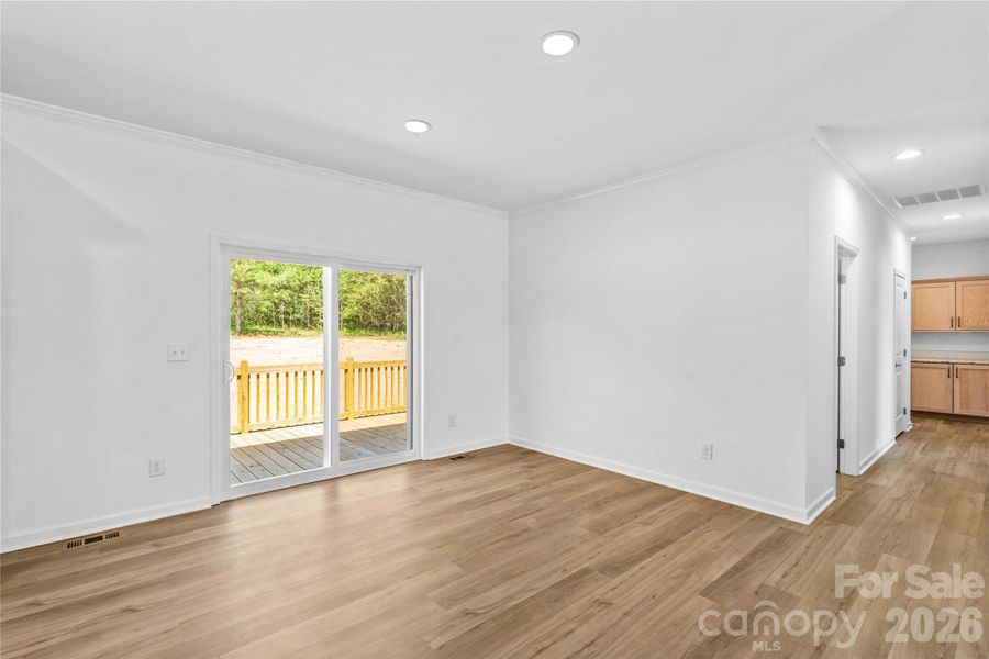 Spacious, unfurnished interior of a new home in , Catawba (Image 17).