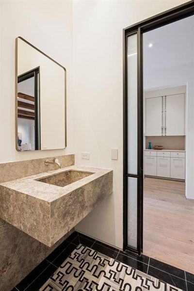 Furnished interior view inside a new home in , Dallas (Image 10).