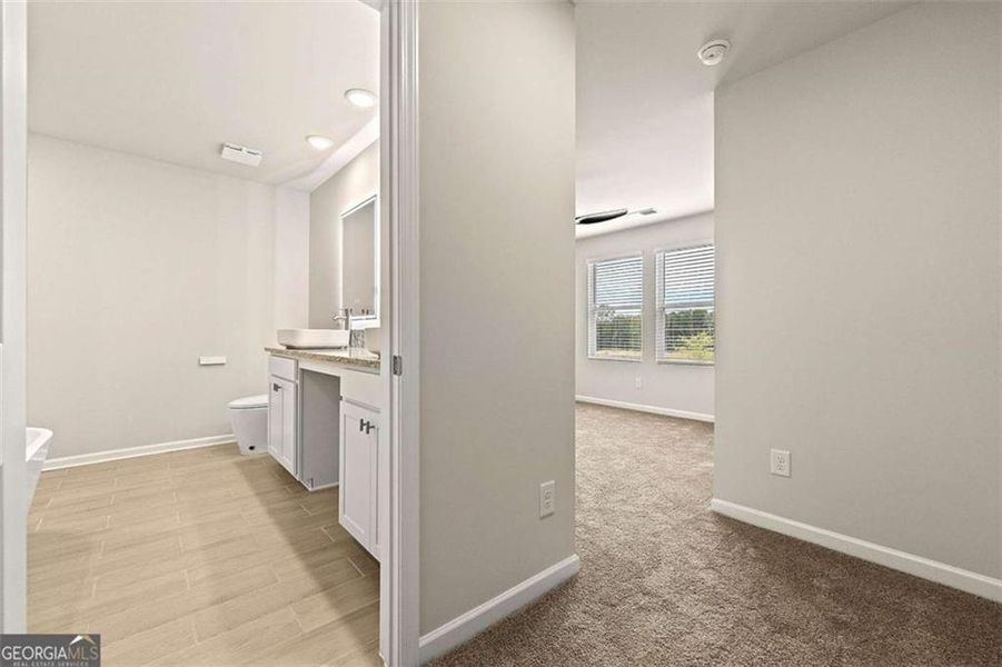 Spacious, unfurnished interior of a new home in The Grove At Mundy Mill, Gainesville (Image 11).