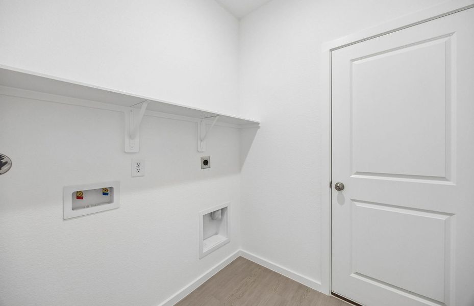 Spacious, unfurnished interior of a new home in Crosby Farms, Crosby (Image 21).