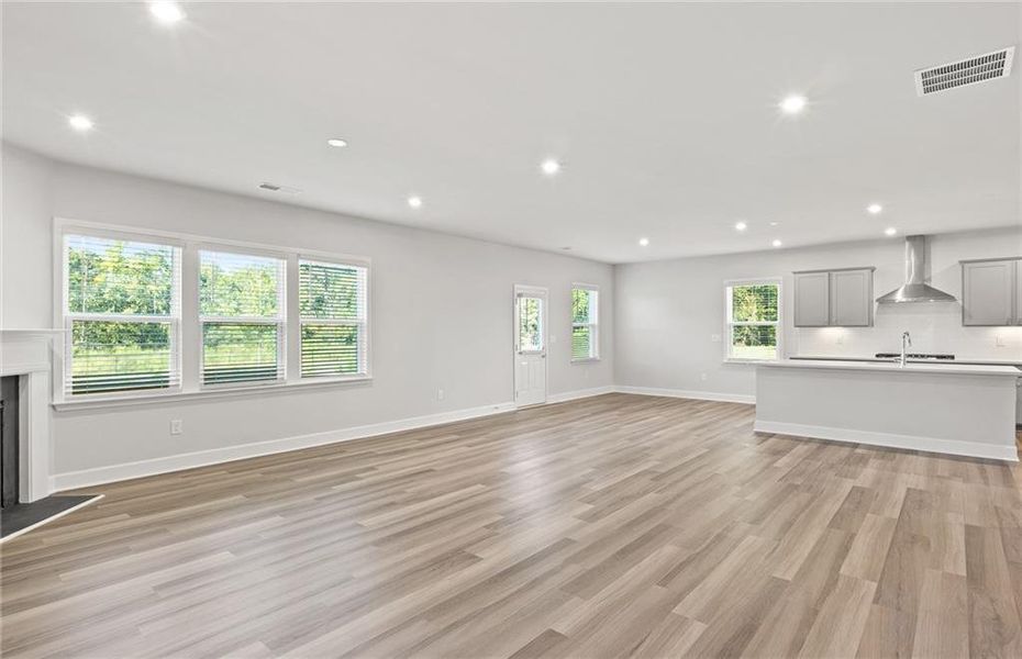 Spacious, unfurnished interior of a new home in Anderson Point Estates, McDonough (Image 14).