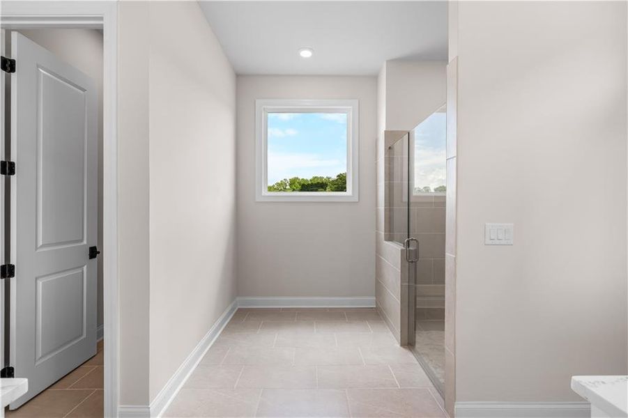 Spacious, unfurnished interior of a new home in Aberdeen, Hoschton (Image 32).