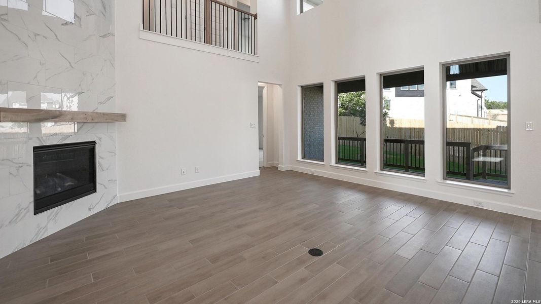Spacious, unfurnished interior of a new home in Johnson Ranch, Bulverde (Image 20).