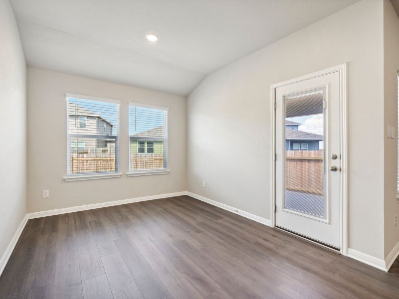Spacious, unfurnished interior of a new home in Waterstone Crossing, Kyle (Image 9).