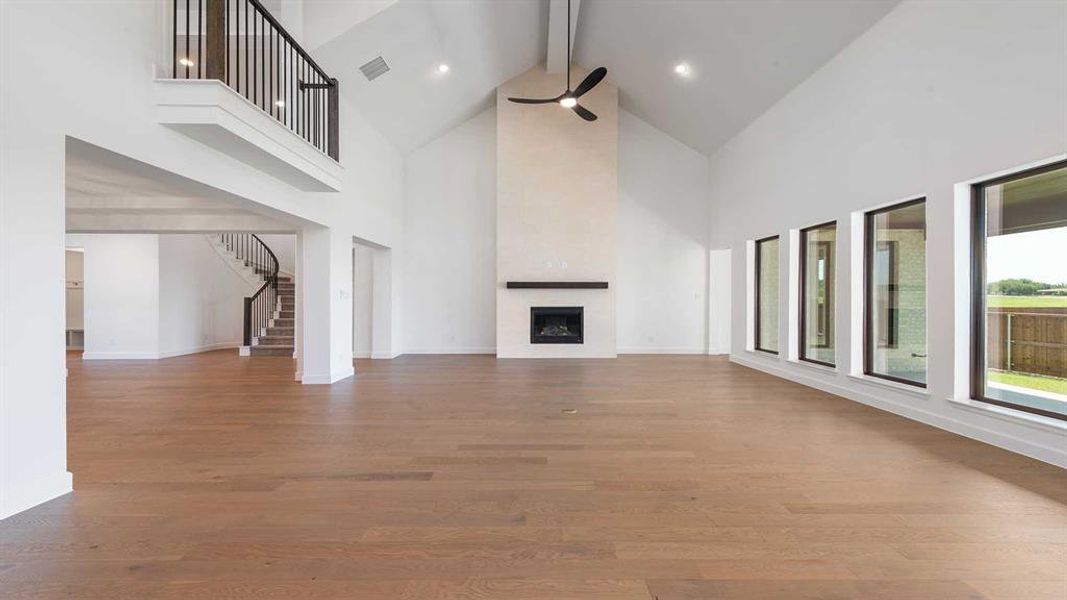Spacious, unfurnished interior of a new home in Terraces 82'/100', Rockwall (Image 23).