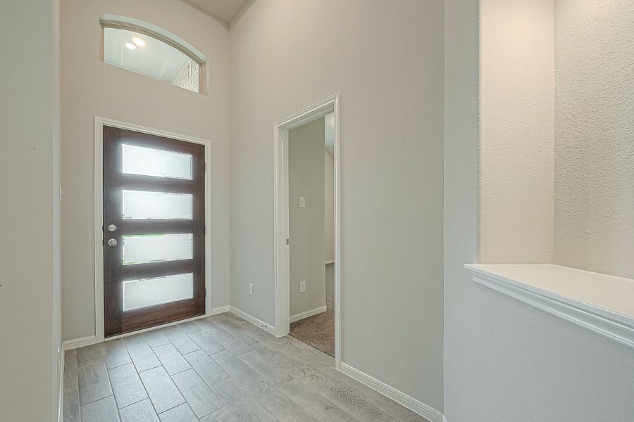 Representative unfurnished interior of a home built from the Floor Plan 2050 by Colina Homes in Grand Magnolia, Magnolia (Image 36).