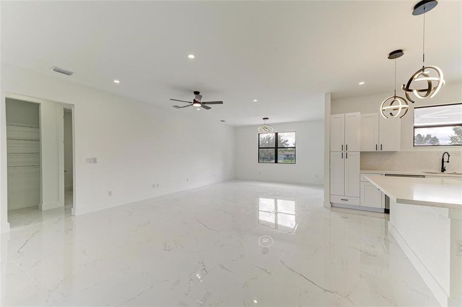 Image 43 of a home in .