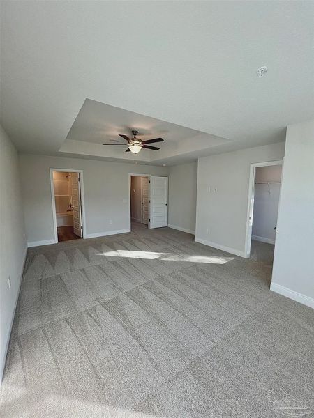 Spacious, unfurnished interior of a new home in Lexlee Estates, Pensacola (Image 7).