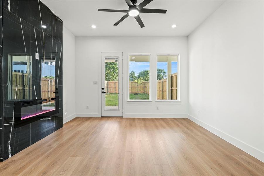 Spacious, unfurnished interior of a new home in , Dallas (Image 16).