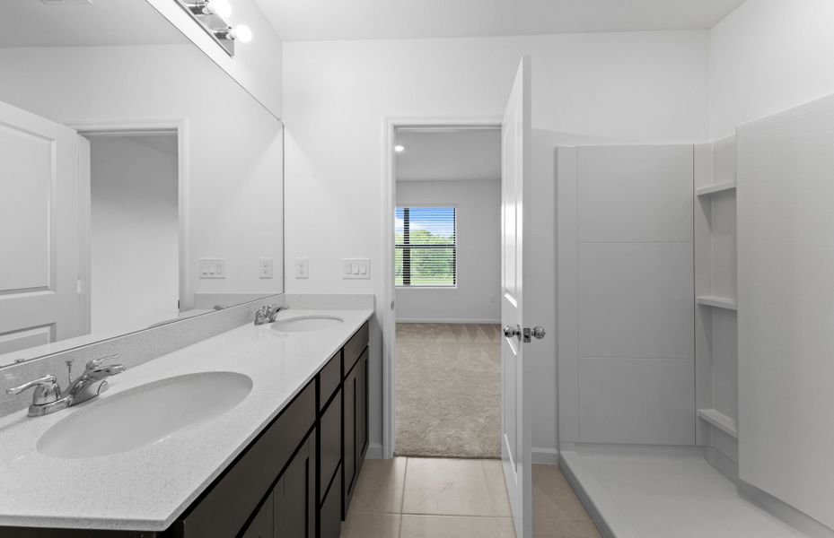 Furnished interior view inside a new home in Caloosa Cove, Labelle (Image 10).