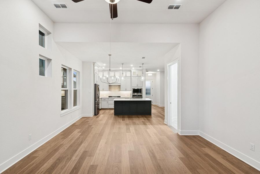 Spacious, unfurnished interior of a new home in , Katy (Image 18).