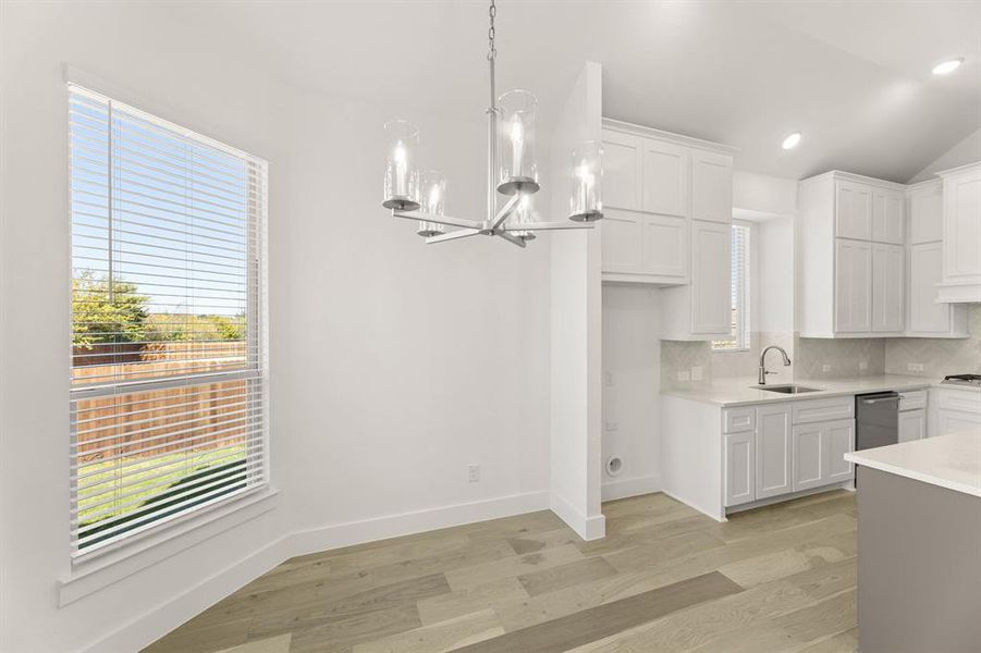 12_621 Hidden Lakes-Dining-1