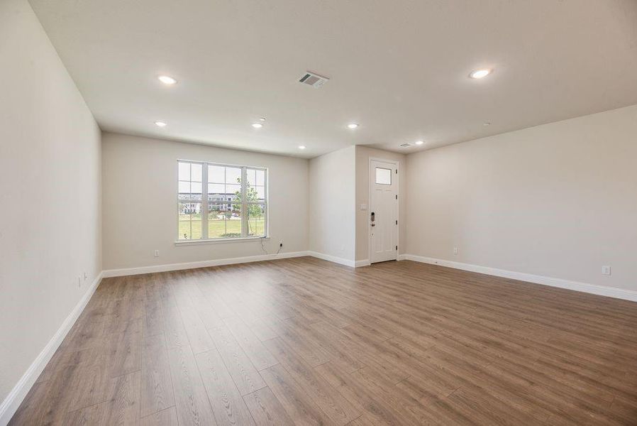 Spacious, unfurnished interior of a new home in Bayside, Rowlett (Image 24). Spacious, unfurnished interior of a new home in Bayside, Rowlett (Image 24).