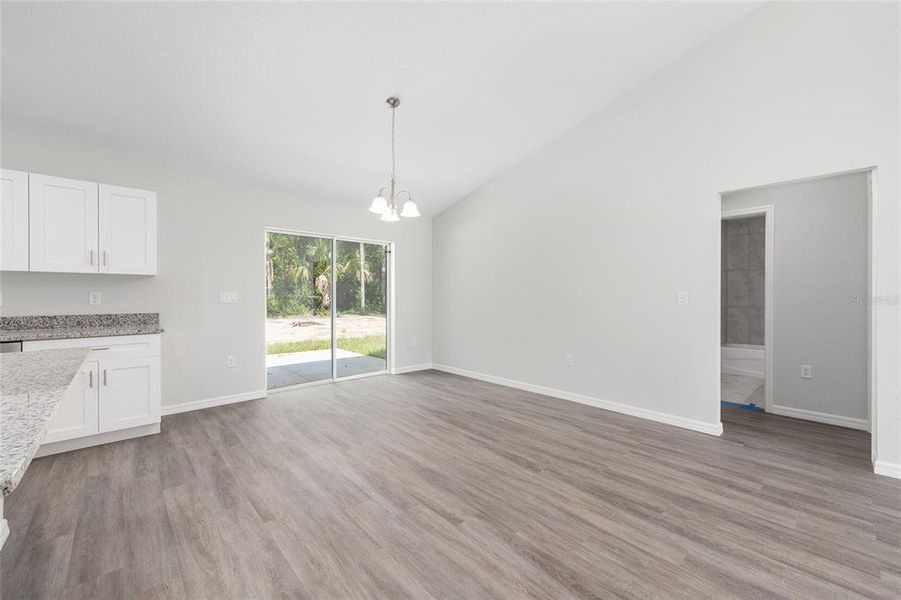 Spacious, unfurnished interior of a new home in , Ocklawaha (Image 28).