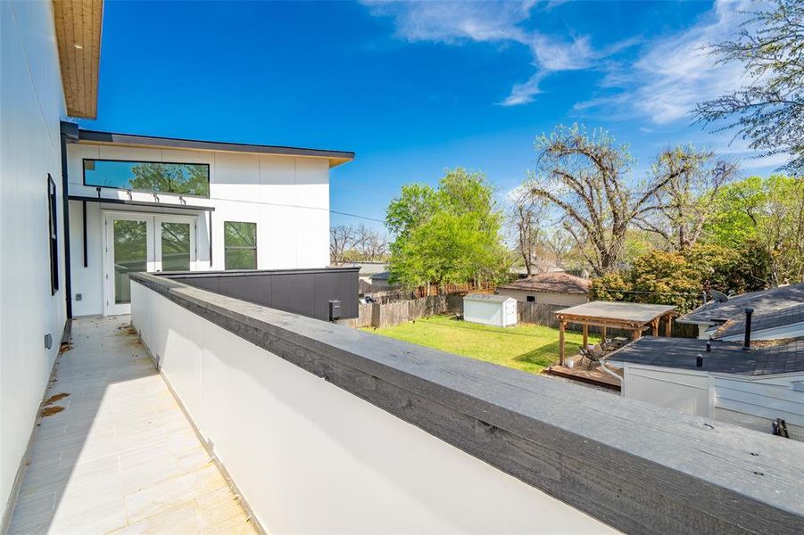 Front exterior of a new home in , Dallas, TX, highlighting curb appeal (Image 18). Front exterior of a new home in , Dallas, TX, highlighting curb appeal (Image 18).