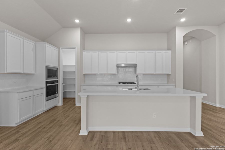 Furnished interior view inside a new home in Foxbrook, Cibolo (Image 15). Furnished interior view inside a new home in Foxbrook, Cibolo (Image 15).