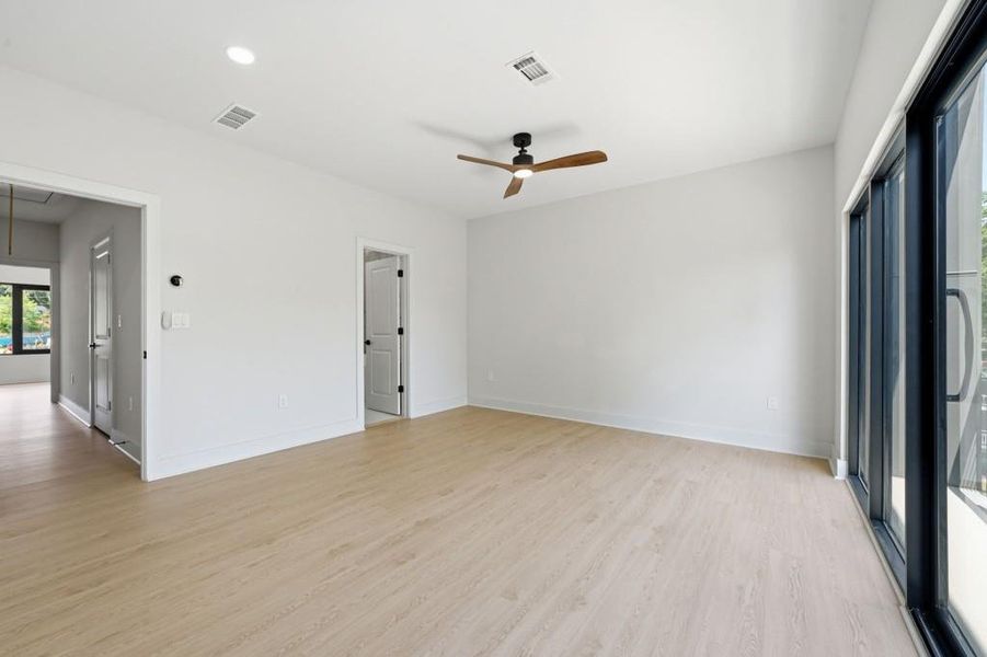 Spacious, unfurnished interior of a new home in , Decatur (Image 43).