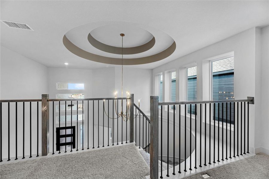 Representative image. Features, selections and colors may vary.