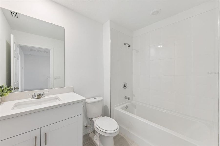 Furnished interior view inside a new home in , Orlando (Image 10).
