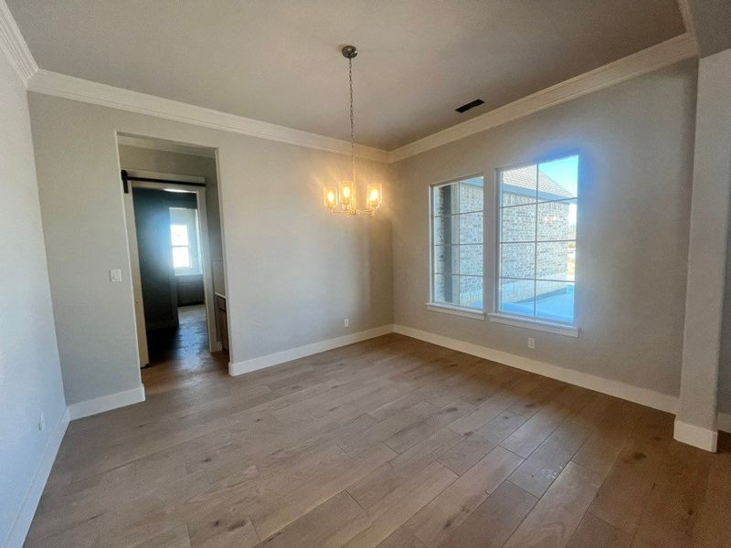 Spacious, unfurnished interior of a new home in Eagle Ridge Estates, Weatherford (Image 7).