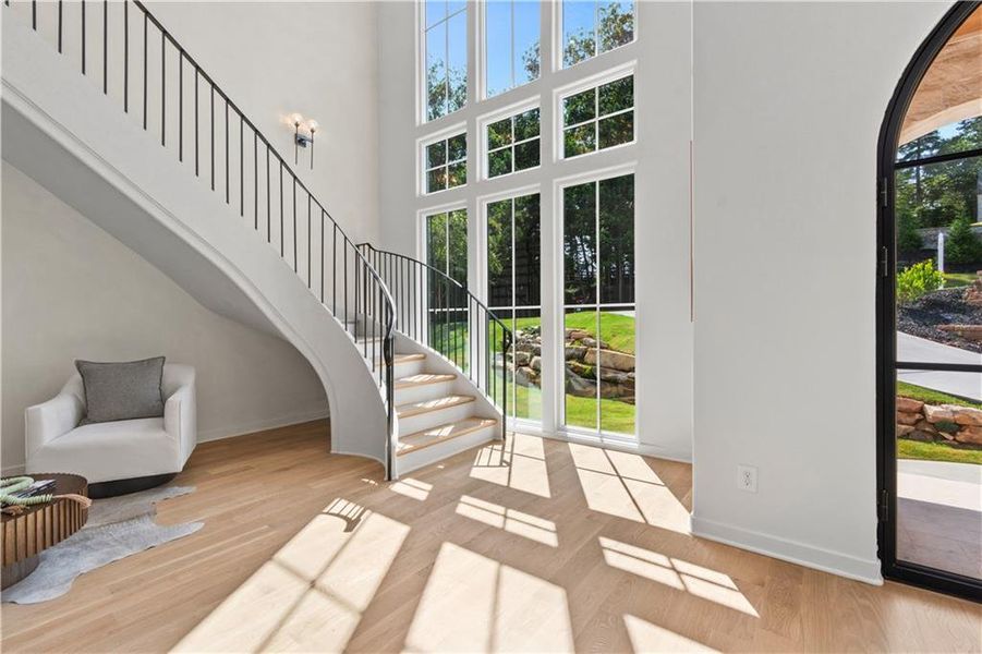Spacious, unfurnished interior of a new home in , Alpharetta (Image 23).