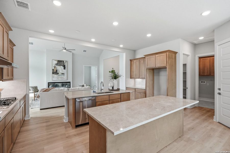 Furnished interior view inside a new home in Potranco Oaks, Castroville (Image 40).