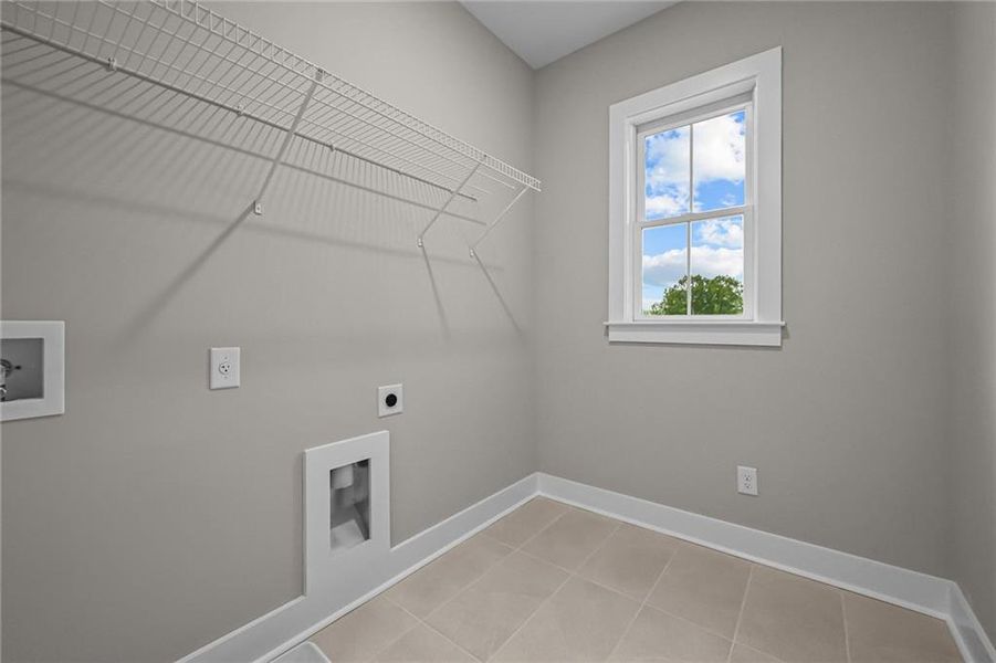 Furnished interior view inside a new home in Ellis, Marietta (Image 7).