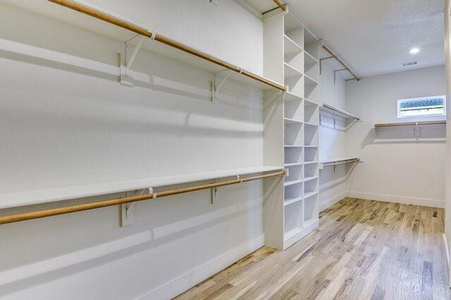 Image 25 of a home in .