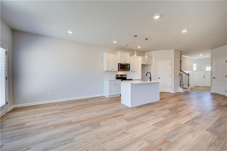 Spacious, unfurnished interior of a new home in Chapel Hill, Newnan (Image 13).