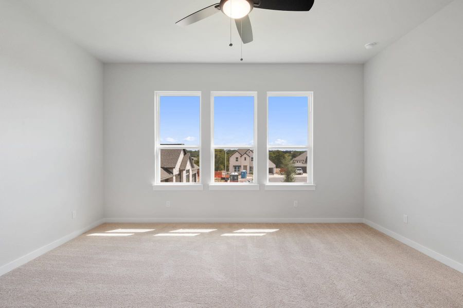 Spacious, unfurnished interior of a new home in Lariat, Liberty Hill (Image 39).