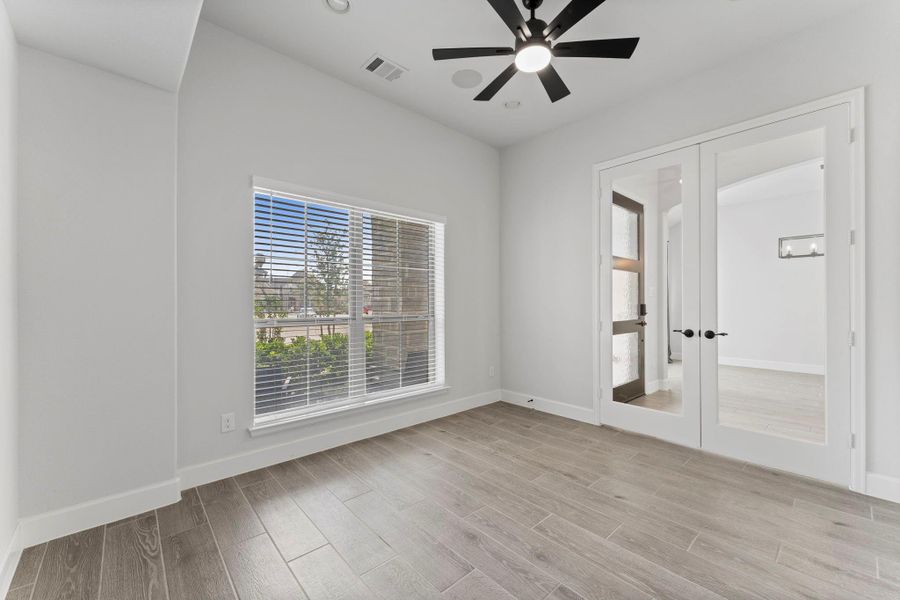 A dedicated space for work, focus, and creativity. A dedicated space for work, focus, and creativity.