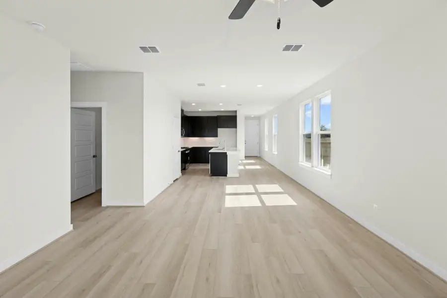 Spacious, unfurnished interior of a new home in Willowbrook, New Braunfels (Image 11). Spacious, unfurnished interior of a new home in Willowbrook, New Braunfels (Image 11).
