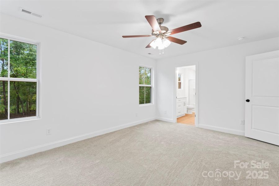 Spacious, unfurnished interior of a new home in , Mooresville (Image 26).