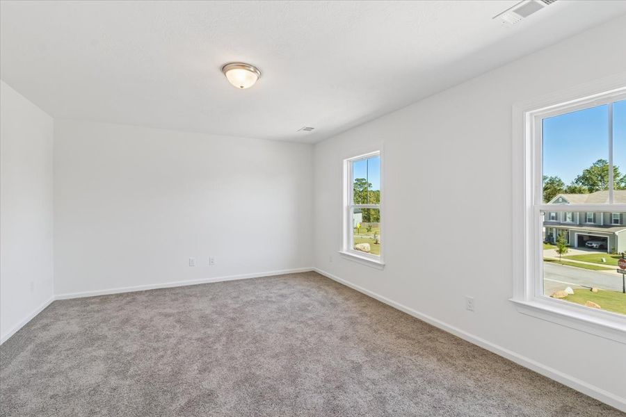 Spacious, unfurnished interior of a new home in Crawford Creek, Grovetown (Image 23).