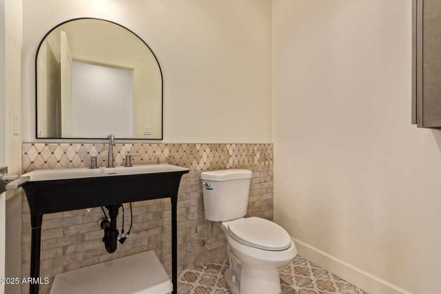 Guest Bathroom Guest Bathroom