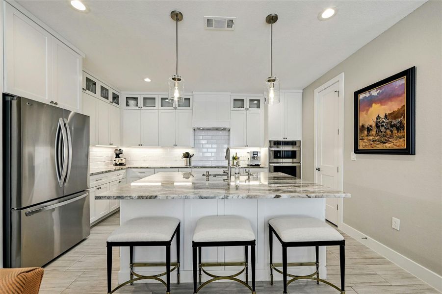 Furnished interior view inside a new home in , Horseshoe Bay (Image 19).